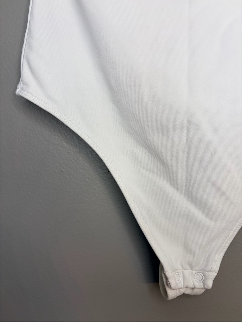 Aritzia Women’s Babaton Contour Tube Bodysuit in White, Size XS - Picture 5 of 9